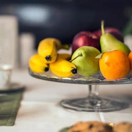 Victor's Traditional House Apartman Hlomósz