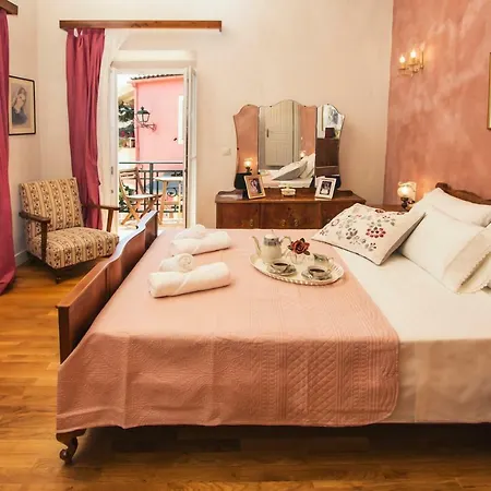 Tatil Evi Victor's Traditional House Chlomos