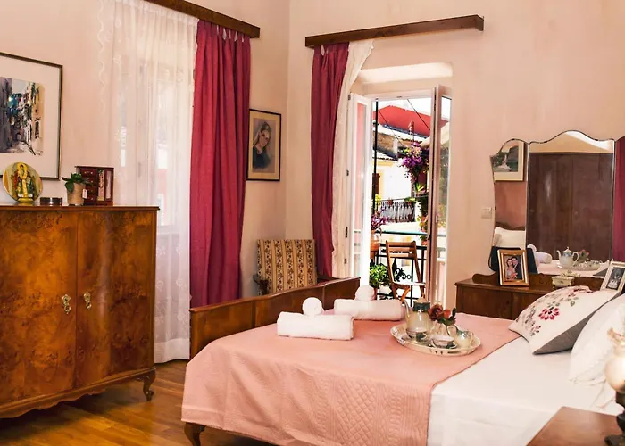Victor's Traditional House Χλομός