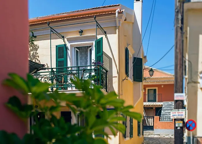 Victor's Traditional House *